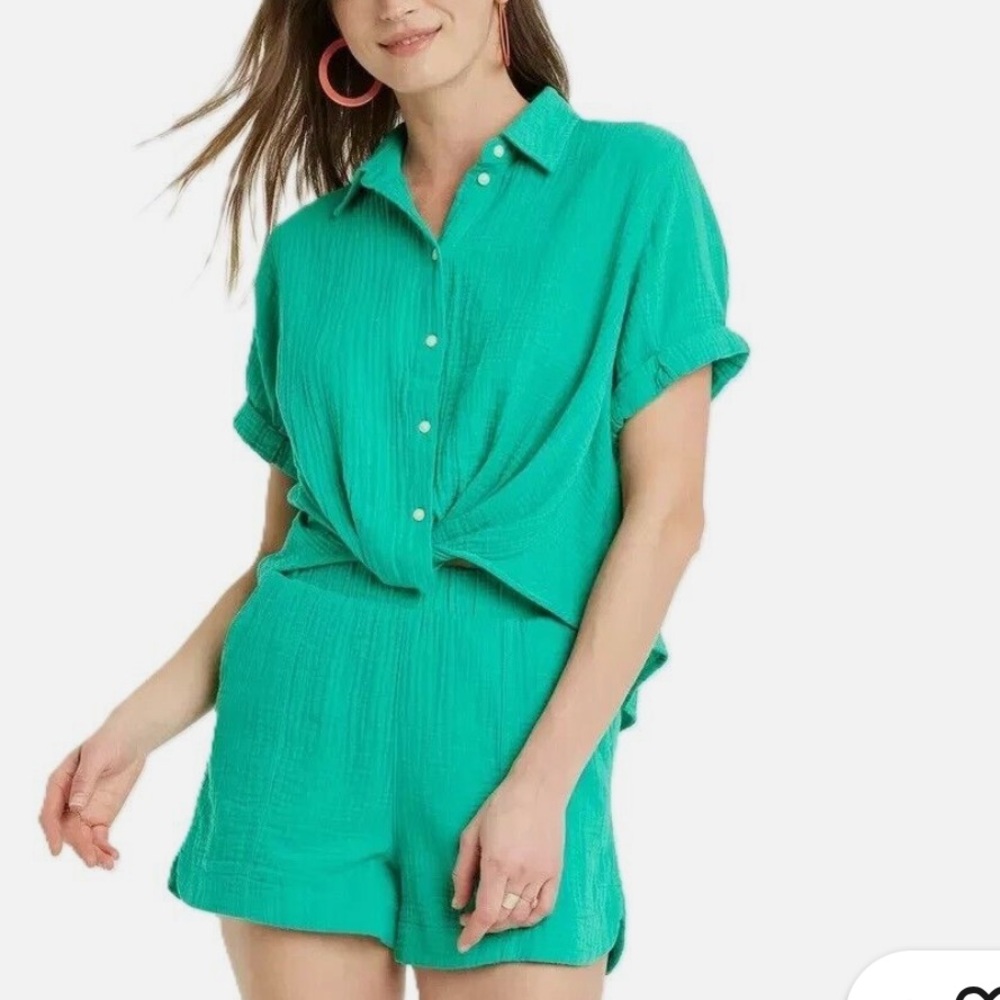 Universal Thread Green Button-Up Romper